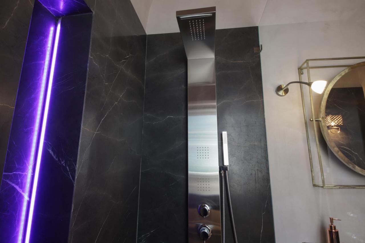 Al Console Luxury Suite Монополи Экстерьер фото