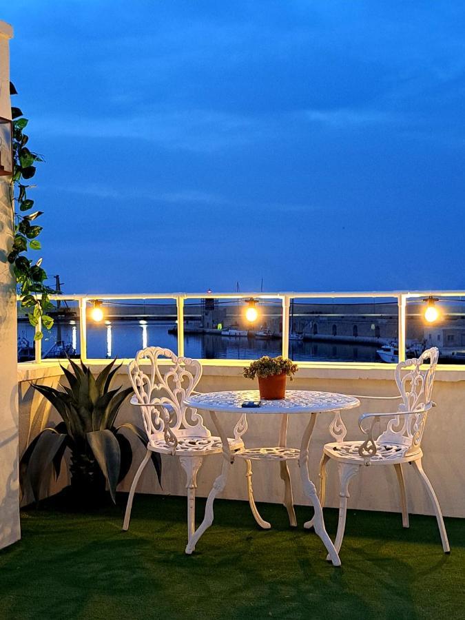 Al Console Luxury Suite Монополи Экстерьер фото